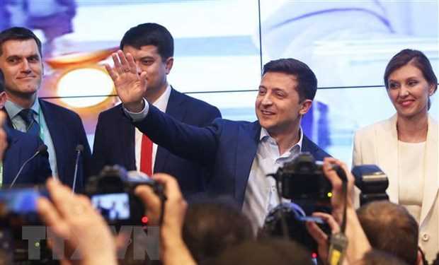 Bầu cử Ukraine: Lãnh đạo nhiều nước chúc mừng ông Zelensky