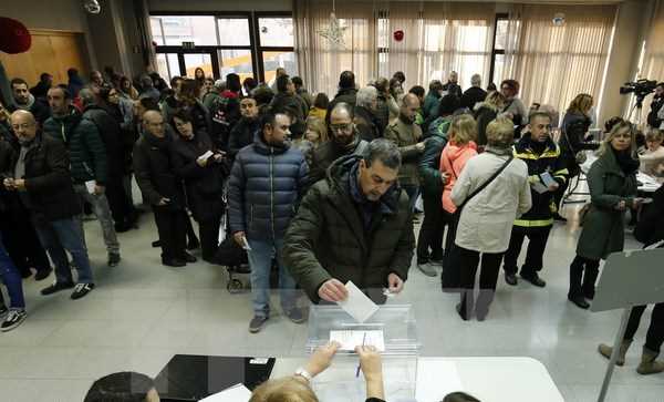 Nghị viện Catalonia đệ đơn kháng cáo lên Tòa Hiến pháp