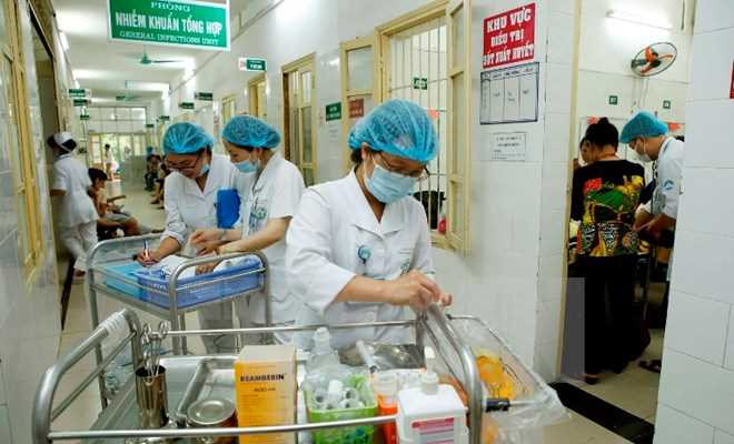 Đổi mới thái độ, phong cách phục vụ của hơn 91.600 điều dưỡng viên Đổi mới thái độ, phong cách phục vụ của hơn 91.600 điều dưỡng viên