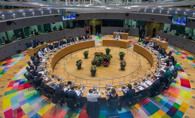 EU đưa ra tuyên bố chung về người di cư sau 10 giờ họp căng thẳng EU đưa ra tuyên bố chung về người di cư sau 10 giờ họp căng thẳng