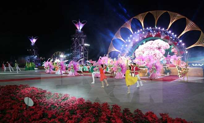 Khai mạc Festival “Hoa Đà Lạt - Kết tinh kỳ diệu từ đất lành”