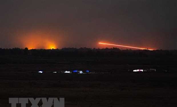 Syria: Israel không kích mục tiêu chiến lược gần cao nguyên Golan Syria: Israel không kích mục tiêu chiến lược gần cao nguyên Golan