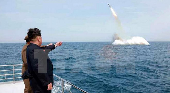 Ông Kim Jong-Un tuyên bố vụ thử tên lửa là "thành công vĩ đại nhất"