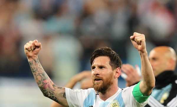 Hình ảnh hiếm thấy nhưng vô cùng đắt giá của Lionel Messi