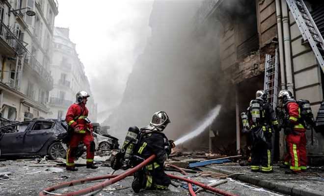 Ít nhất 12 người đã bị thương trong vụ nổ tại trung tâm Paris Ít nhất 12 người đã bị thương trong vụ nổ tại trung tâm Paris