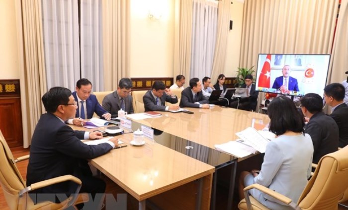 Phó Thủ tướng tham dự Hội nghị Bộ trưởng Ngoại giao trực tuyến G20 Phó Thủ tướng tham dự Hội nghị Bộ trưởng Ngoại giao trực tuyến G20