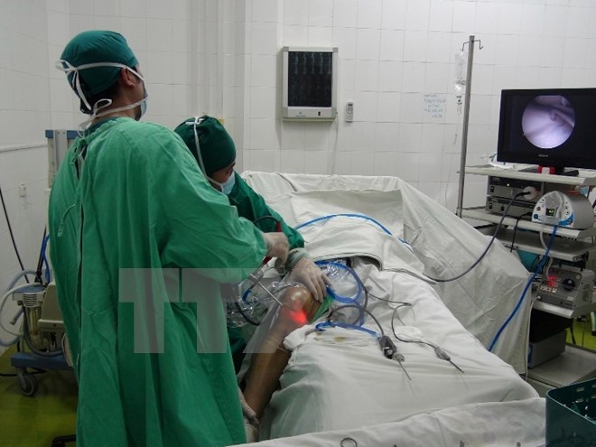 Lãnh đạo Bệnh viện Việt Đức thừa nhận sai sót trong vụ mổ nhầm chân Lãnh đạo Bệnh viện Việt Đức thừa nhận sai sót trong vụ mổ nhầm chân