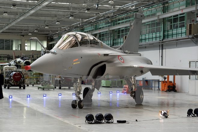 Ba hãng đề nghị sản xuất chiến đấu cơ F-18, F-16 và Gripen tại Ấn Độ Ba hãng đề nghị sản xuất chiến đấu cơ F-18, F-16 và Gripen tại Ấn Độ