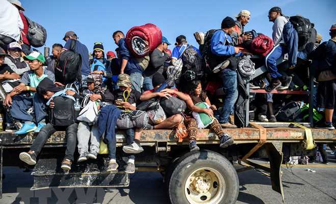 Mexico thảo luận kế hoạch giải quyết vấn đề nhập cư với Mỹ, Canada