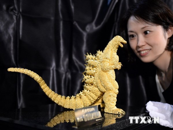Ra mắt tượng Godzilla bằng vàng ròng nặng 15kg tại Nhật Bản