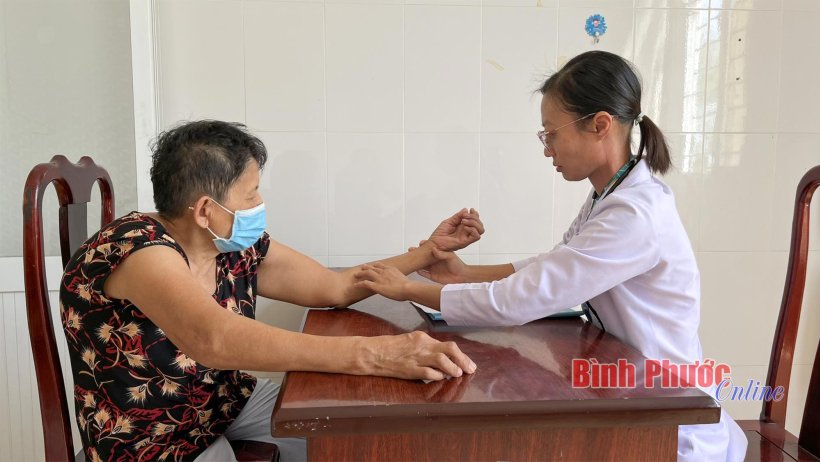 Tự hào màu áo blouse Tự hào màu áo blouse