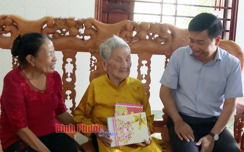 Tự hào Mẹ Việt Nam anh hùng Tự hào Mẹ Việt Nam anh hùng