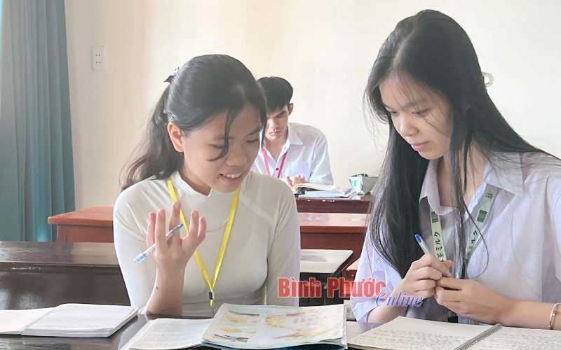 Tự hào nữ sinh dân tộc thiểu số Tự hào nữ sinh dân tộc thiểu số