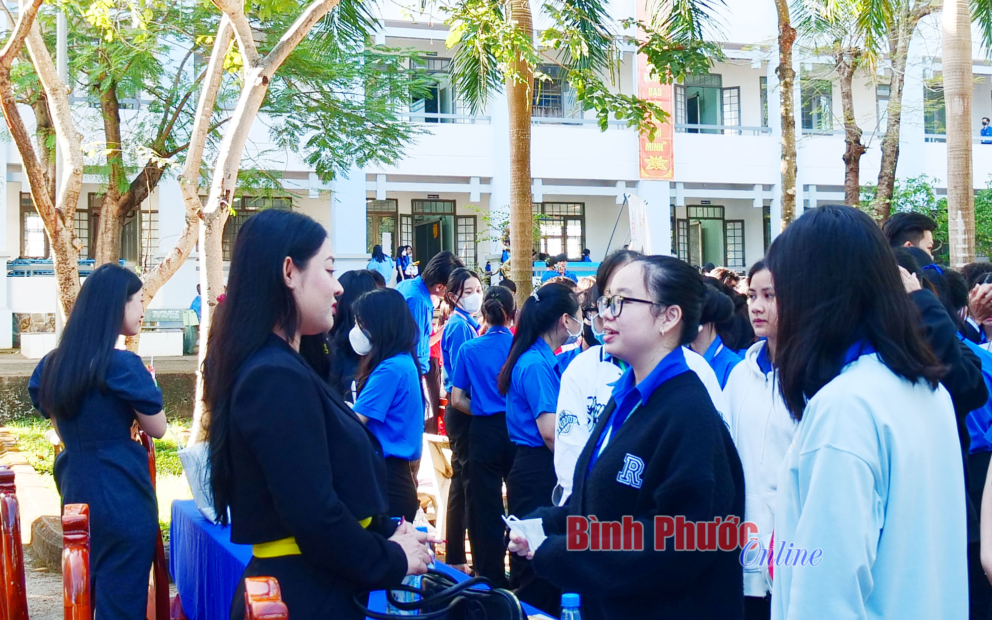 tu_van_tuyen_sinh_5_12223808122022.jpg