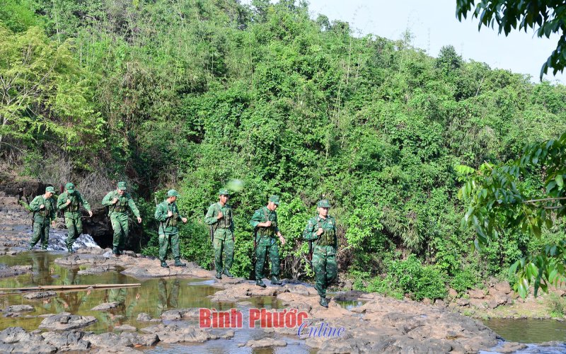 Tuần tra biên giới