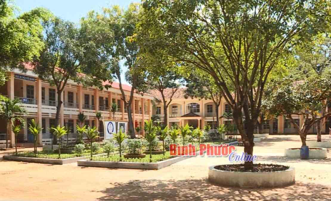 Tự hào Trường THPT Nguyễn Khuyến Tự hào Trường THPT Nguyễn Khuyến