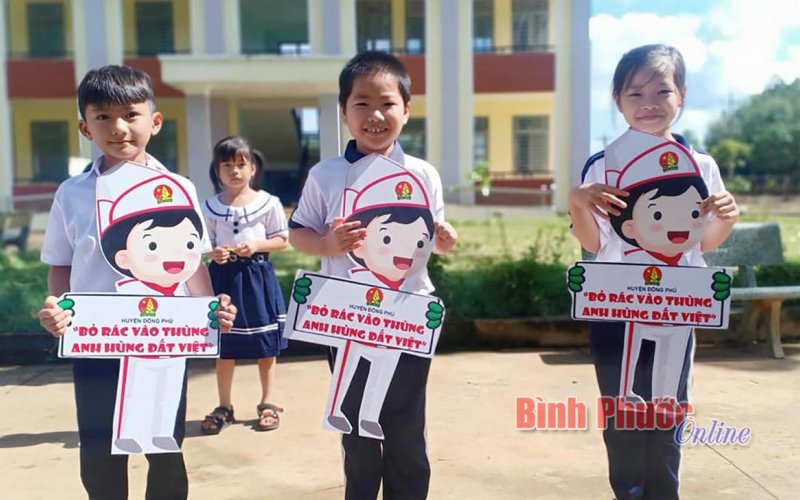 “Tuổi nhỏ làm việc nhỏ,...”