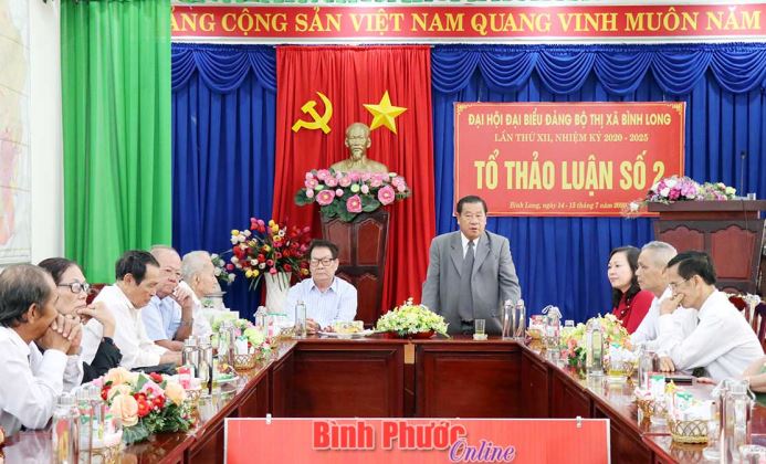 Thường trực Tỉnh ủy gặp mặt nguyên lãnh đạo tỉnh và thị xã Bình Long Thường trực Tỉnh ủy gặp mặt nguyên lãnh đạo tỉnh và thị xã Bình Long