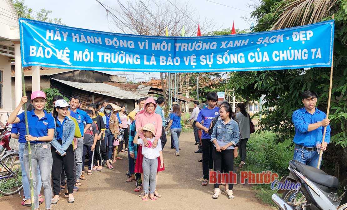 Ra quân hưởng ứng ngày môi trường thế giới 5-6