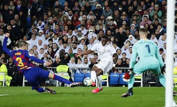 Real đánh bại Barca