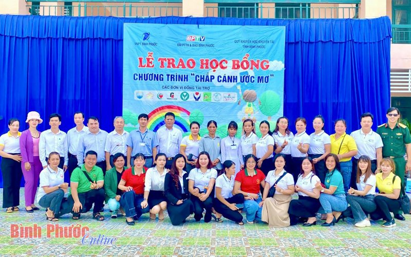 Ước mơ của Phương Lan đã được chắp cánh Ước mơ của Phương Lan đã được chắp cánh