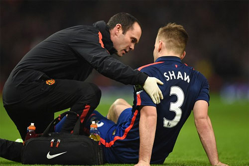 Van Gaal hả hê vì thắng Arsenal Van Gaal hả hê vì thắng Arsenal