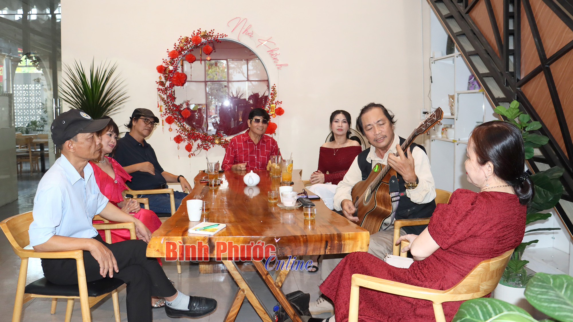 "Vân đàn bầu" và cái duyên với Bình Phước "Vân đàn bầu" và cái duyên với Bình Phước