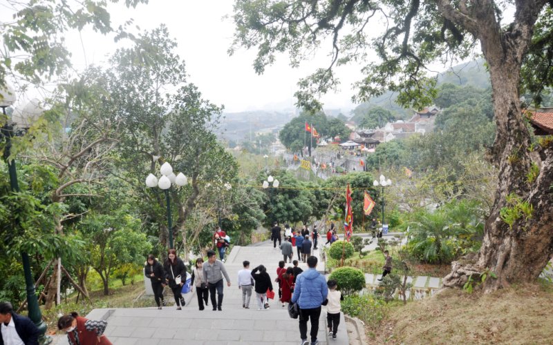 Văn hóa song hành với du lịch