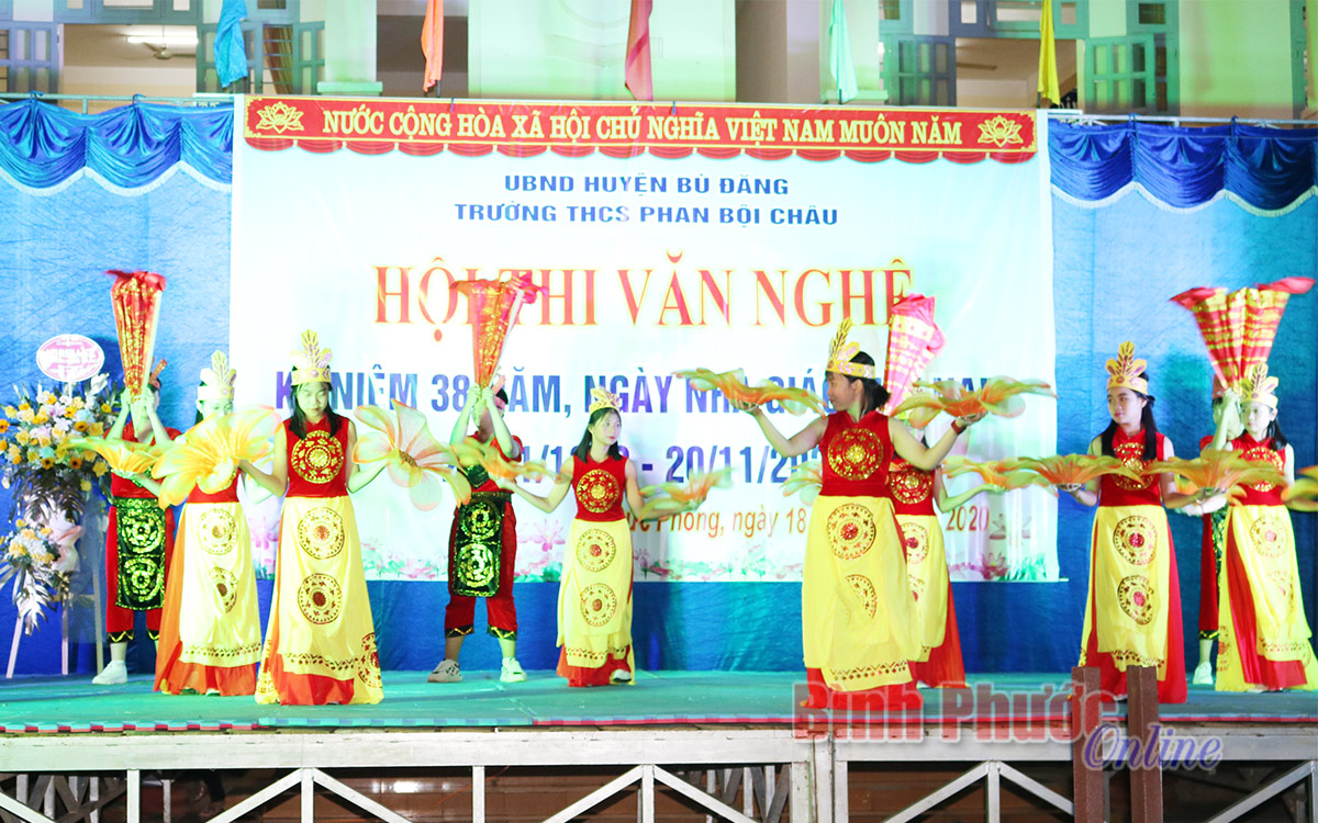 van_nghe_1_21491718112020.jpg