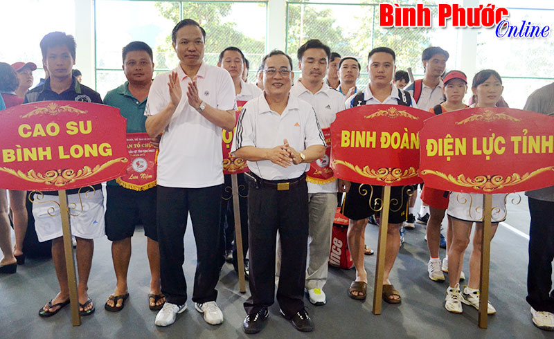 Gần 200 VĐV tham dự giải quần vợt tỉnh năm 2014