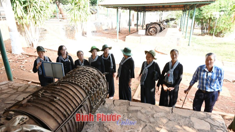 Vang danh 'đội quân tóc dài'