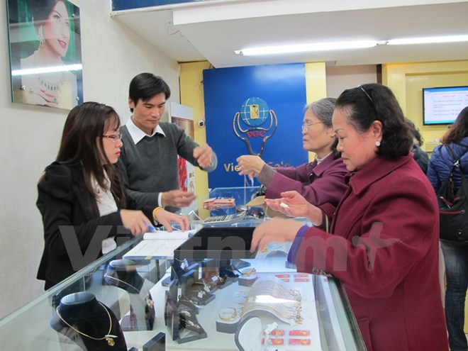 Giảm mạnh, giá vàng SJC xuống còn 33,70 triệu đồng mỗi lượng