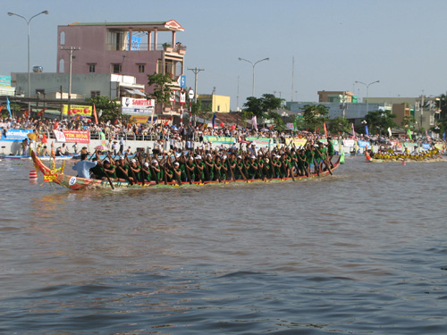 vanhoaviet727032014103020.jpg