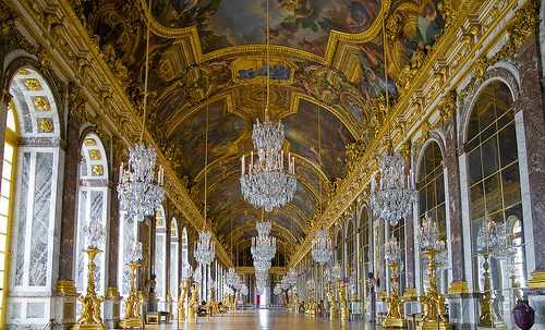 Sau 4 thế kỷ, cung điện Versailles mới nhận khối cẩm thạch đã đặt hàng Sau 4 thế kỷ, cung điện Versailles mới nhận khối cẩm thạch đã đặt hàng