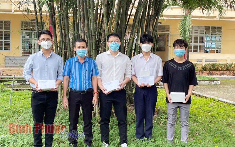Vì học sinh thân yêu Vì học sinh thân yêu