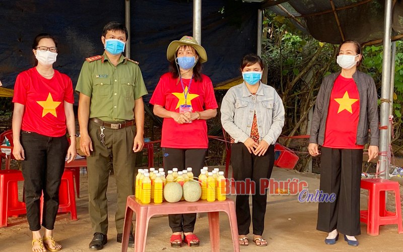 Việc nhỏ - lan tỏa yêu thương Việc nhỏ - lan tỏa yêu thương