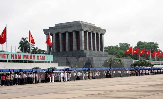Tạm ngừng tổ chức lễ viếng Lăng Chủ tịch Hồ Chí Minh đến hết 15-8 Tạm ngừng tổ chức lễ viếng Lăng Chủ tịch Hồ Chí Minh đến hết 15-8