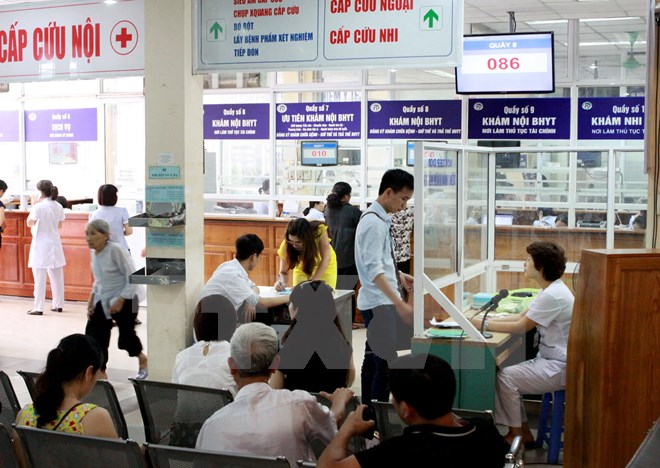Bộ Y tế công bố lùi thời gian tăng viện phí sang năm 2016