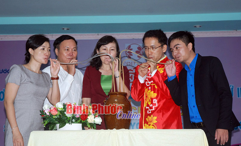 viet-nhat128082017074329.jpg