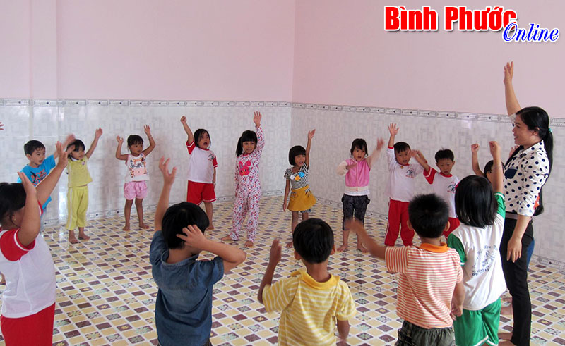 Vì sao trường mầm non tư thục ở Đồng Xoài thiếu học sinh? Vì sao trường mầm non tư thục ở Đồng Xoài thiếu học sinh?