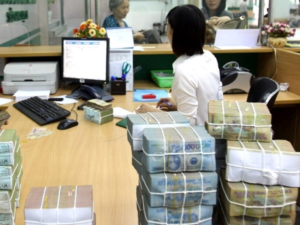 Lãi suất huy động tăng: "Sóng ngầm" báo hiệu cuộc cạnh tranh mới Lãi suất huy động tăng: "Sóng ngầm" báo hiệu cuộc cạnh tranh mới