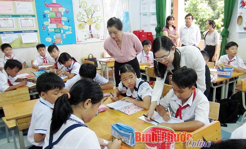 Nhiều trường tiểu học ở Đồng Xoài “nói không” với VNEN Nhiều trường tiểu học ở Đồng Xoài “nói không” với VNEN