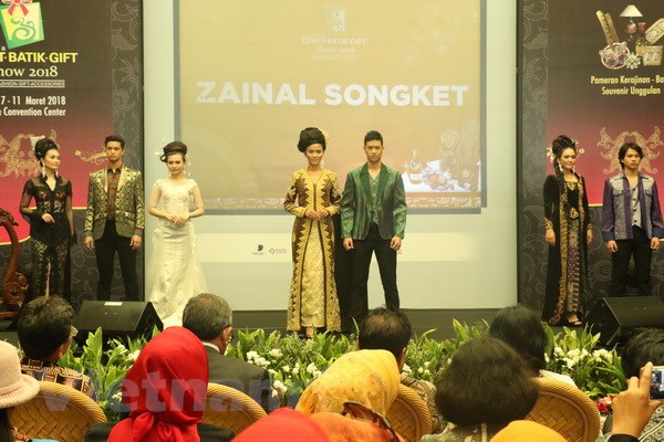 vnp0703batik08032018083534.jpg
