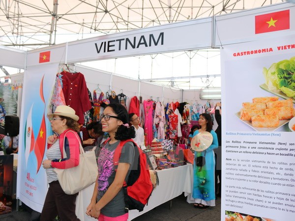 Sản phẩm văn hóa, ẩm thực Việt được yêu thích tại hội chợ Mexico