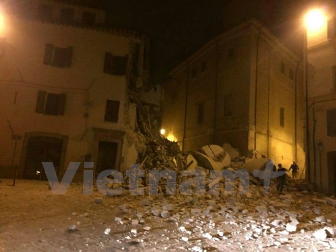 Sinh viên Việt Nam tường thuật diễn biến từ tâm chấn động đất Italy Sinh viên Việt Nam tường thuật diễn biến từ tâm chấn động đất Italy