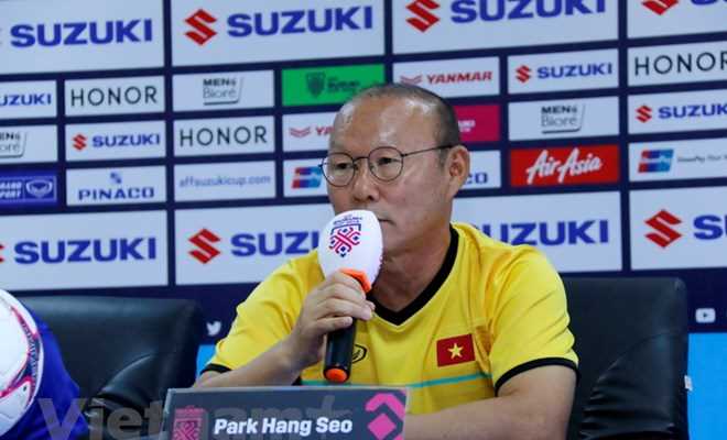 HLV Park Hang-seo thừa nhận "trận mở màn là không dễ dàng"