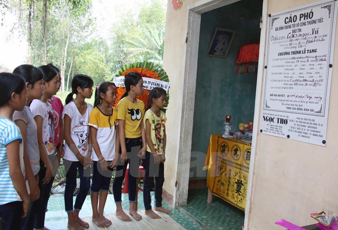 Vụ 9 học sinh chết đuối tại Quảng Ngãi: Lời kể của nhân chứng Vụ 9 học sinh chết đuối tại Quảng Ngãi: Lời kể của nhân chứng