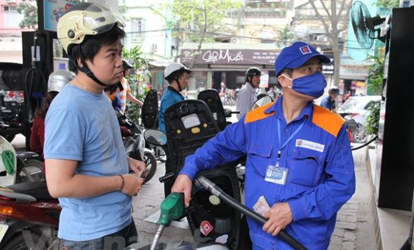 Xăng và các mặt hàng dầu giữ ổn định giá sau khi trích lập quỹ bình ổn Xăng và các mặt hàng dầu giữ ổn định giá sau khi trích lập quỹ bình ổn