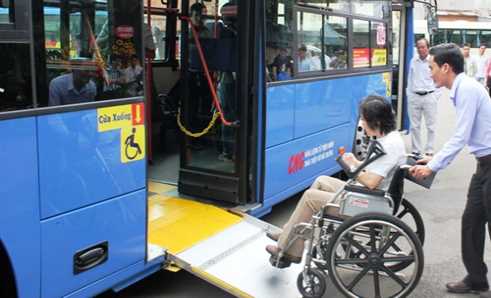 Từ chối chuyên chở người khuyết tật sẽ bị phạt 3 triệu đồng