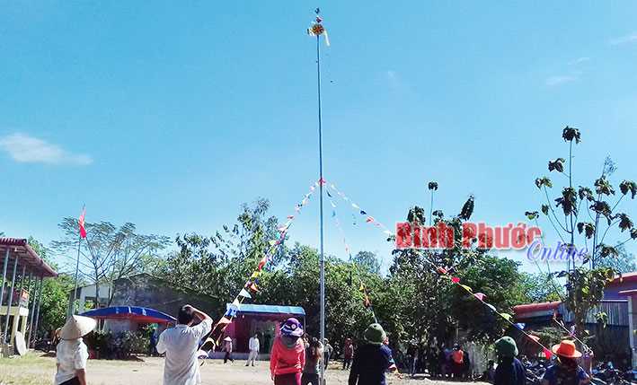 Vui xuân cùng đồng bào Tày, Nùng Vui xuân cùng đồng bào Tày, Nùng